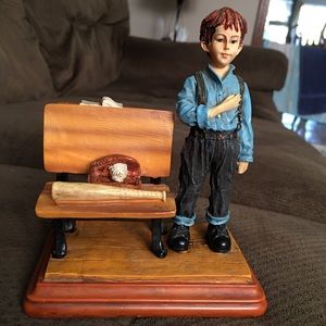 🇺🇸 Patriotic Student Figurine